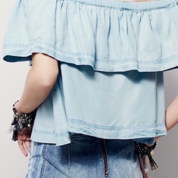 Free People chambray off the shoulder crop top - Picture 3 of 13